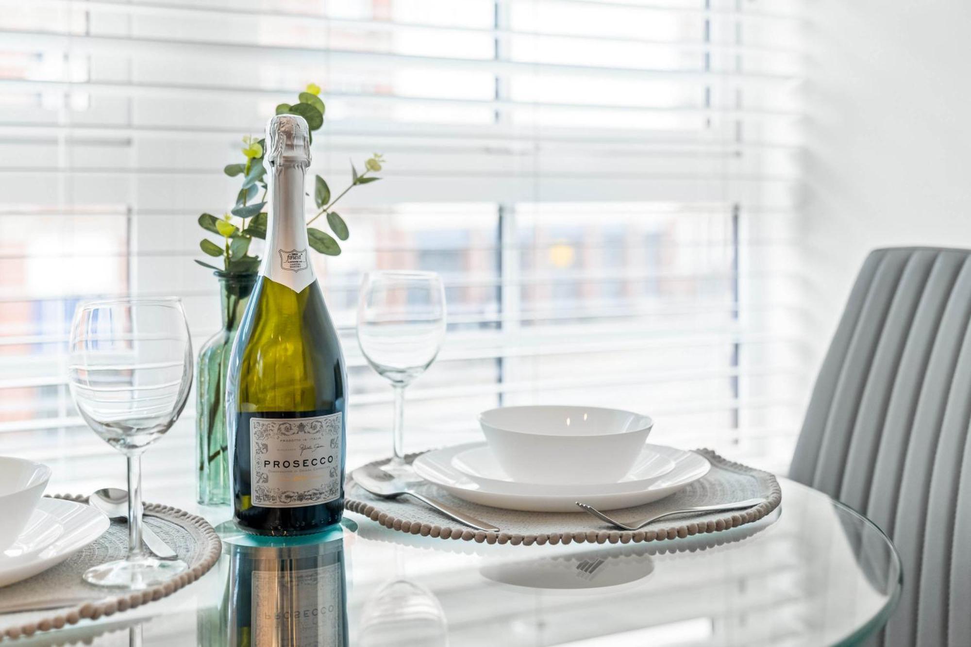 Luxury One Bed Apartment - Jewellery Quarter - Top Rated - 2Cs 버밍엄 외부 사진